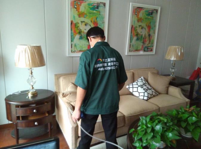 成都宇之藍環保科技 綠色科技與家政服務的跨界典范